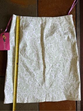 Lilypod sze 4 white lime design knee cotton office vacation resort garden BNWT